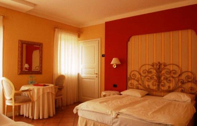 Hotel Casa Arizzoli Cannobio Oda fotoğraf
